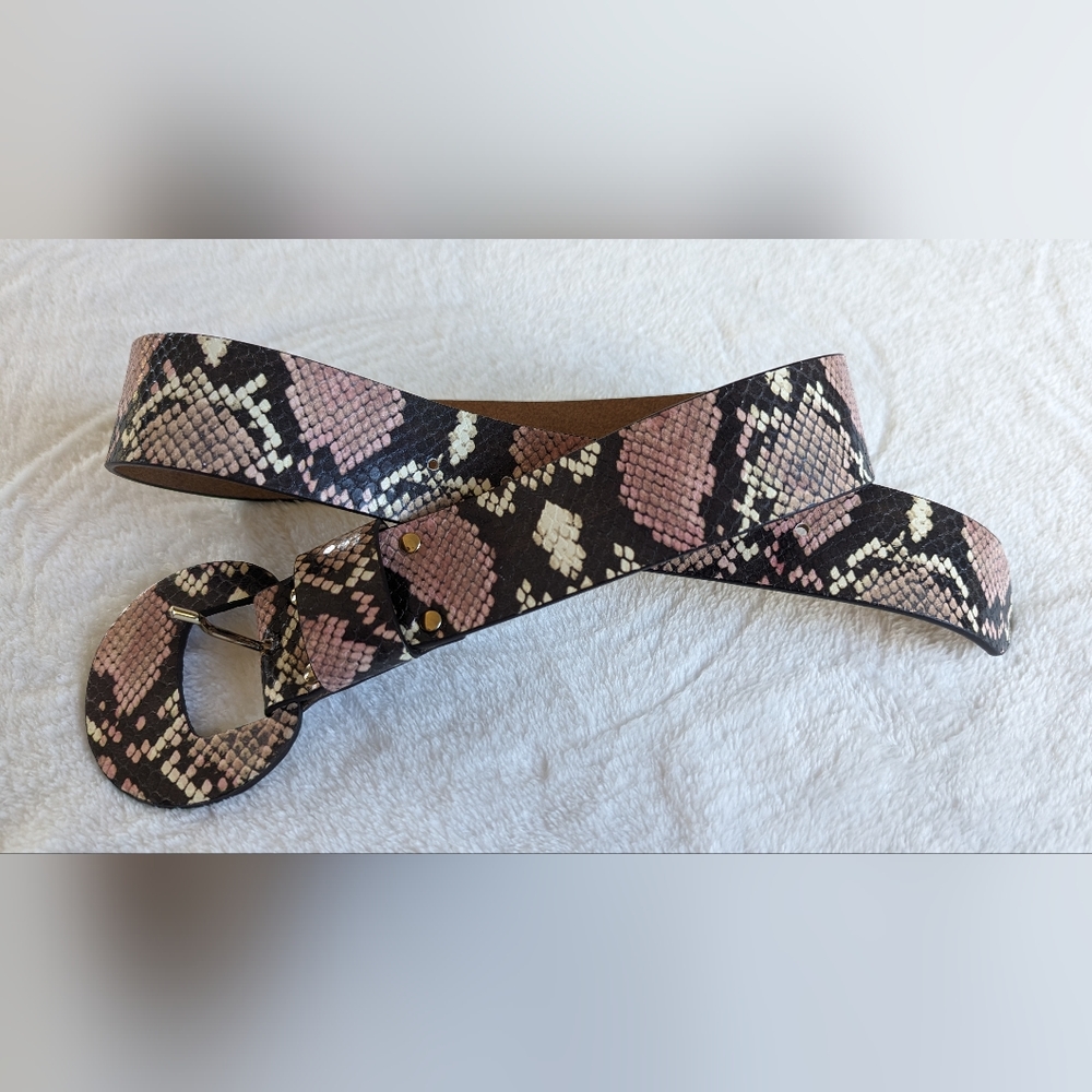 Veronica Beard embossed leather belt S